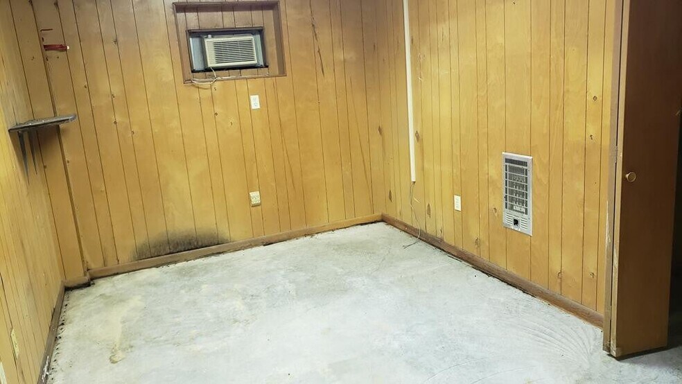 More Photos Of 100 Freedom Drive, Liberty Warehouse For Sale