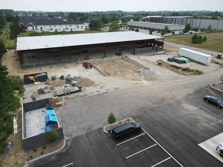 More Photos Of 16467 Southpark Dr, Westfield Warehouse For Lease