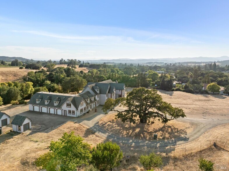 More Photos Of 5151 Wild Horse Valley Rd, Napa Apartments For Sale