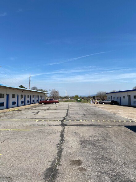 More Photos Of 3000 N Broadway St, Poteau Hotel For Sale