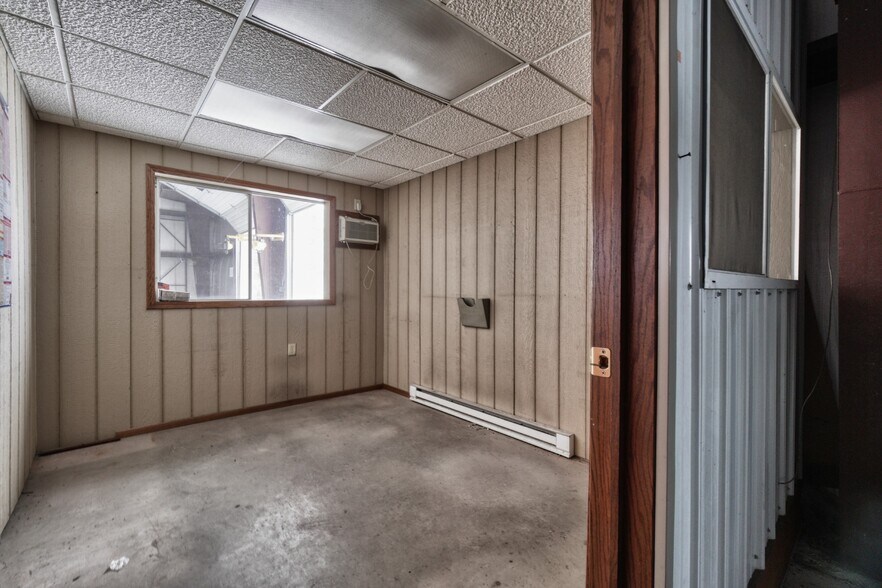 More Photos Of W4350 Myner Dr, Vulcan Warehouse For Sale