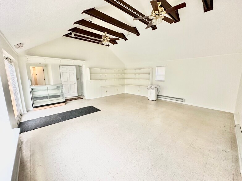 More Photos Of 5454 N Hamilton Rd, Gahanna Storefront Retail Office For Lease