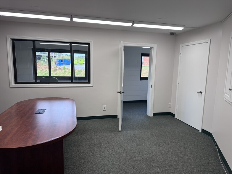 More Photos Of 61 Miller St, Winston-Salem Storefront Retail Office For Lease