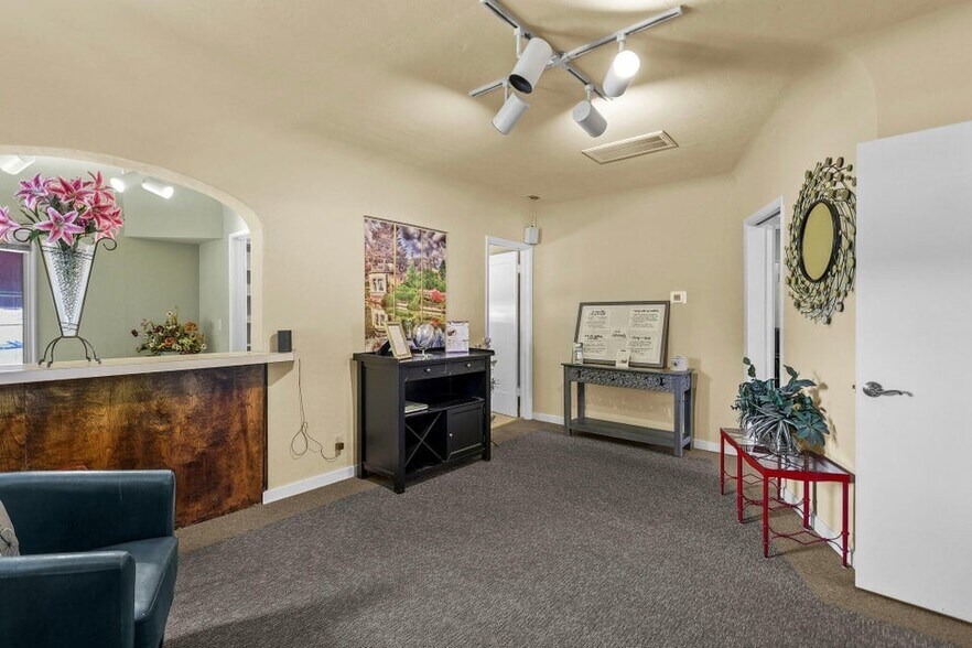 More Photos Of 1826 Sonoma St, Redding Healthcare For Sale