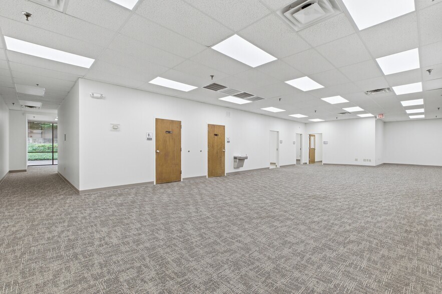 More Photos Of 104-176 Cude Ln, Madison Medical For Lease