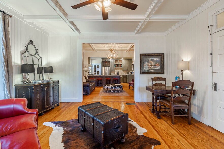 More Photos Of 514 W Austin St, Fredericksburg Specialty For Sale