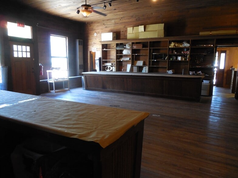 More Photos Of 10884 Nc Highway 105 S, Banner Elk Freestanding For Sale