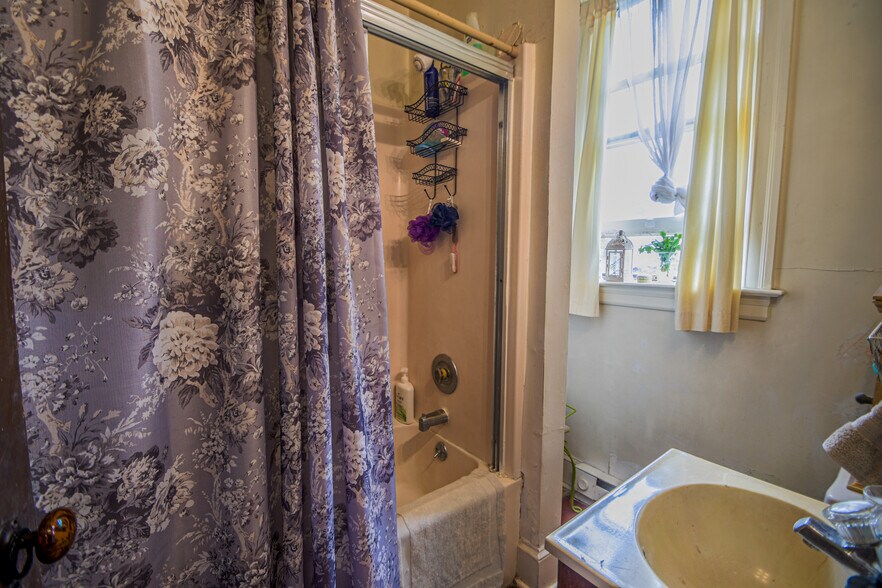 More Photos Of 1 S Main St, Richlandtown Apartments For Sale