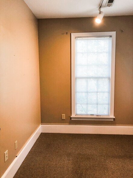 More Photos Of 5540 Mcneely Dr, Raleigh Office For Sale