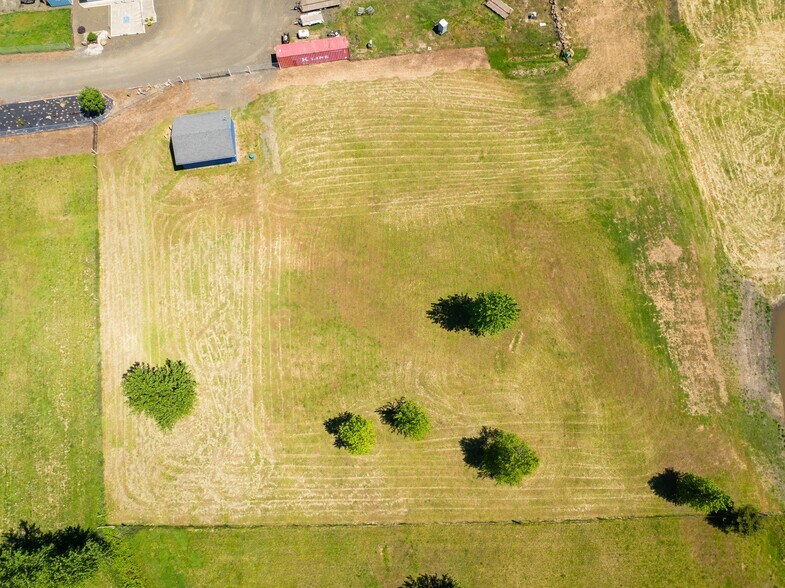 More Photos Of 215 Lawson Ln, Tenmile Warehouse For Sale