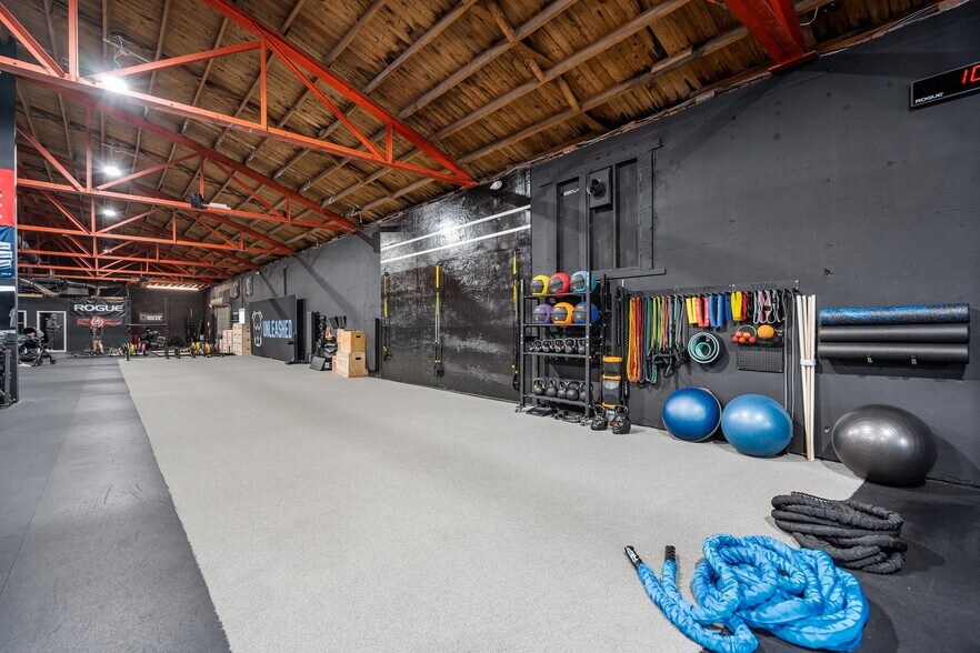 More Photos Of 1108 Princess St, Wilmington Storefront For Sale