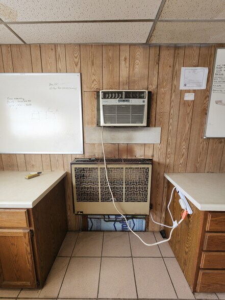 More Photos Of 103 Quarry Rd, Rochelle Warehouse For Lease