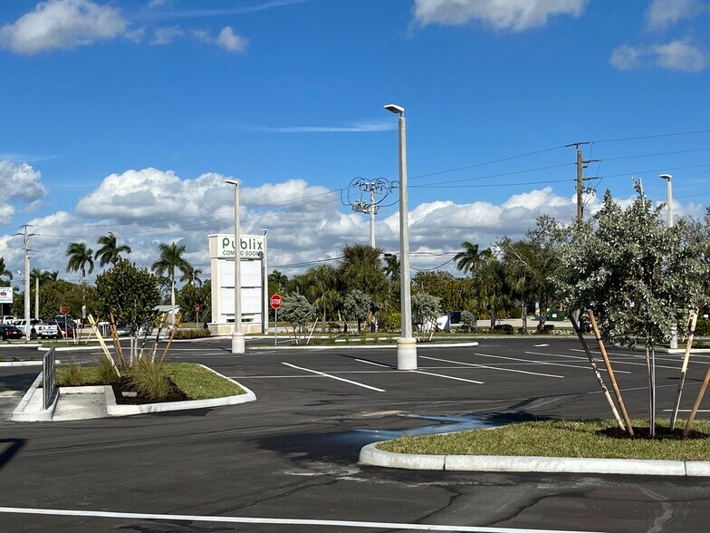More Photos Of 16970 San Carlos Blvd, Fort Myers Unknown For Lease