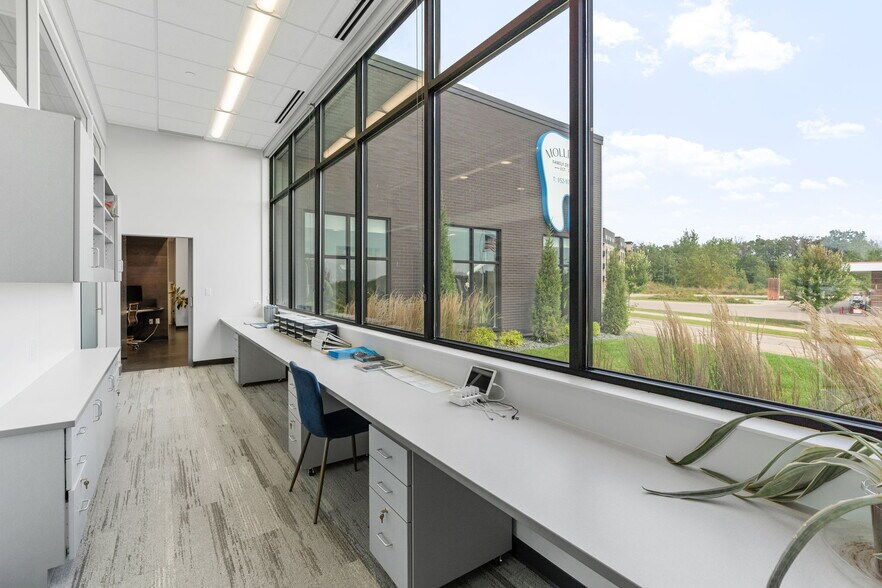 More Photos Of 18389 Orchard Trl, Lakeville Medical For Lease