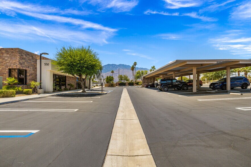 More Photos Of 550 S Paseo Dorotea, Palm Springs Medical For Sale
