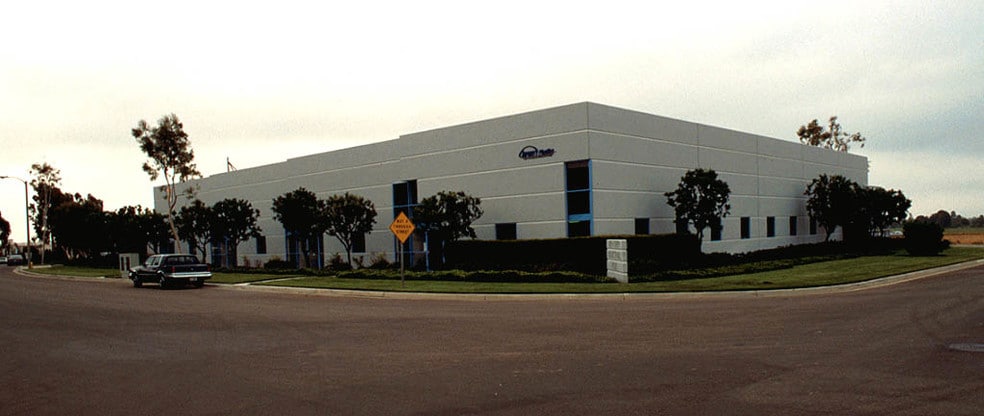 More Photos Of 6020 Nicolle St, Ventura Manufacturing For Lease
