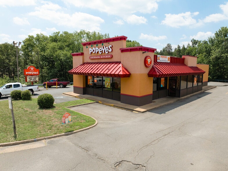 Primary Photo Of 8416-8420 Sudley Rd, Manassas Fast Food For Sale