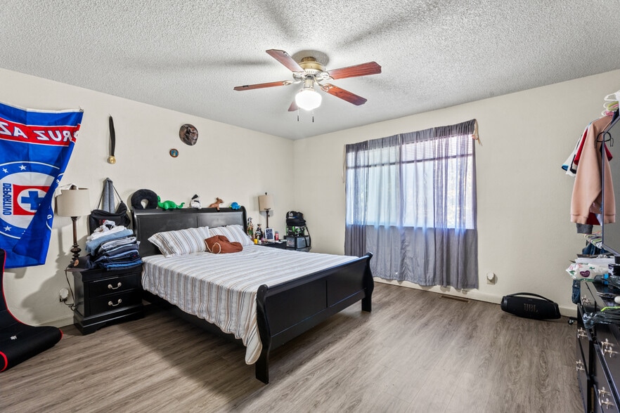 More Photos Of 2020 S Dora St, Ukiah Apartments For Sale