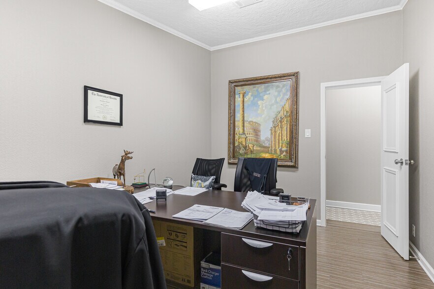 More Photos Of 9949 Clodine Rd, Richmond Office For Sale