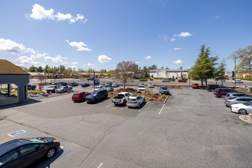 More Photos Of 2560-2576 Grass Valley Hwy, Auburn Storefront For Sale