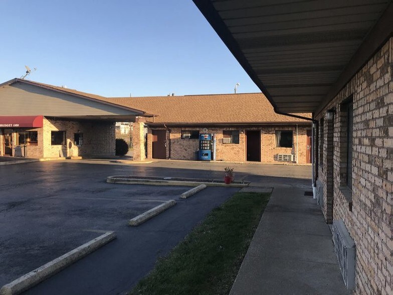 More Photos Of 3607 Hamilton Ave, Saint Louis Hotel For Sale