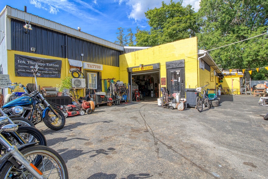 More Photos Of 225 Forsgate, Jamesburg Auto Repair For Sale