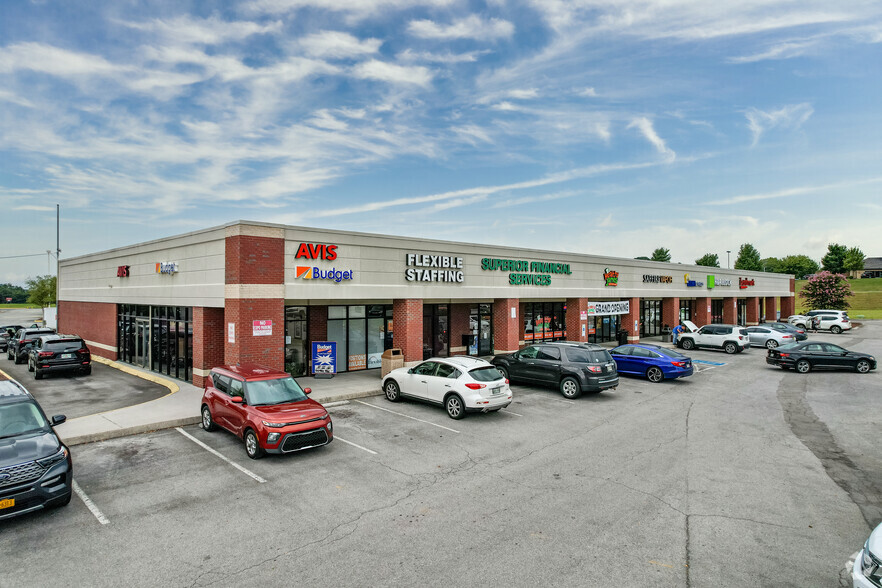 Primary Photo Of 5535-5555 Clinton Hwy, Knoxville General Retail For Lease