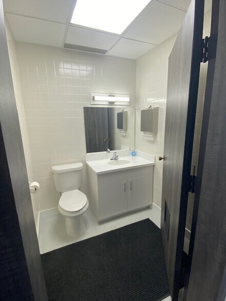 More Photos Of 8420 South Ave, Youngstown Manufacturing For Sale