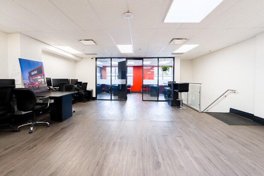 More Photos Of 7015 Tranmere Dr, Mississauga Warehouse For Sale