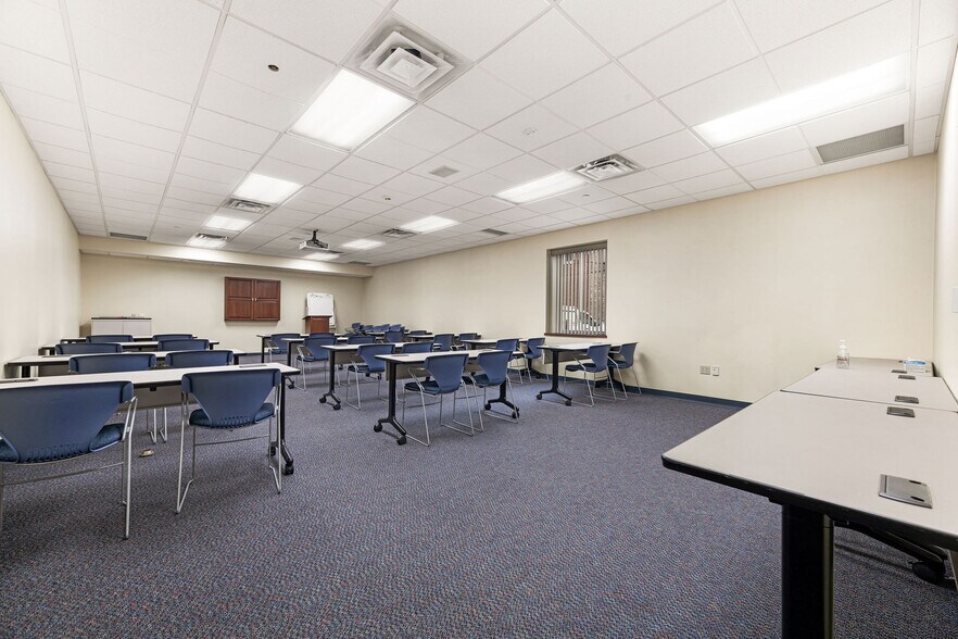 More Photos Of 11 N 2nd St, Clearfield Storefront Retail Office For Lease