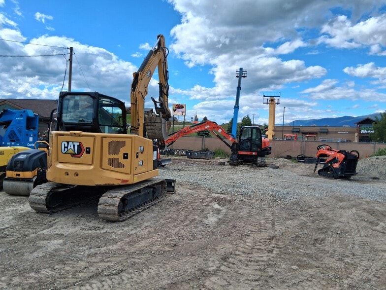 More Photos Of 1174 US Highway 93 N, Eureka Freestanding For Sale