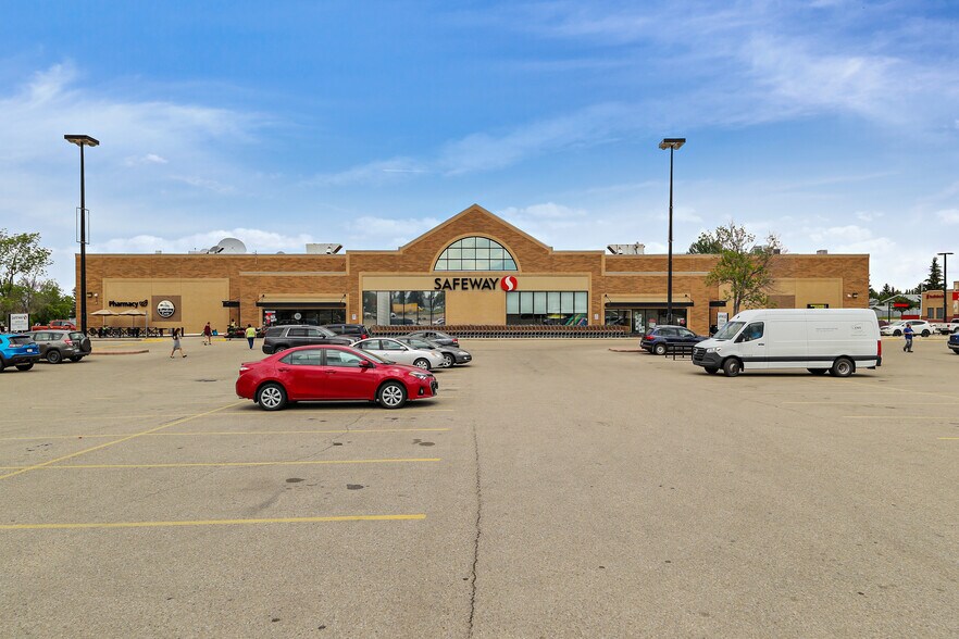 More Photos Of 993 Fir St, Sherwood Park General Retail For Lease