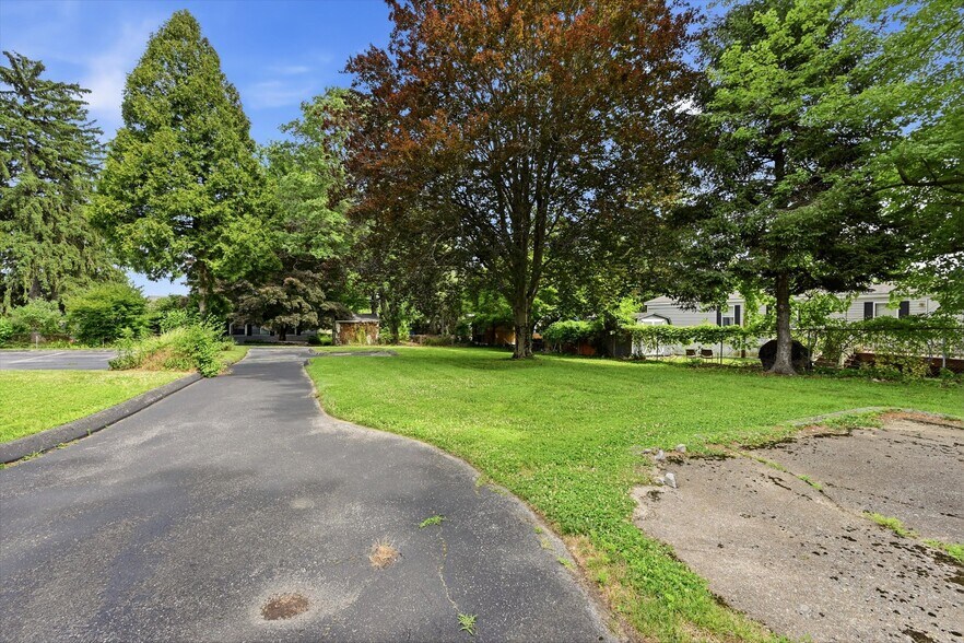 More Photos Of 103 Garris Rd, Downingtown Medical For Sale
