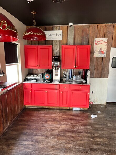 More Photos Of 2999 S Highway 94, Defiance Bar For Sale