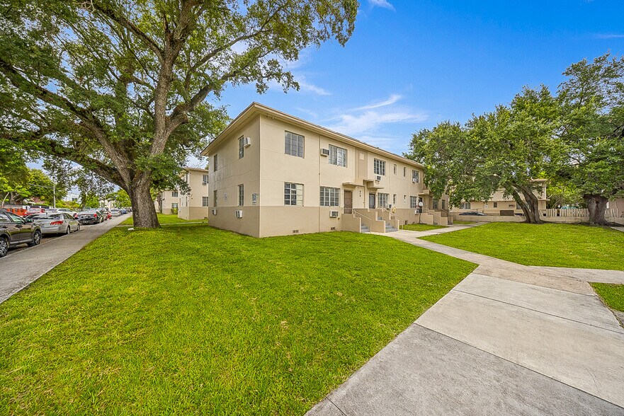 More Photos Of 931 SW 3rd St, Miami Apartments For Sale