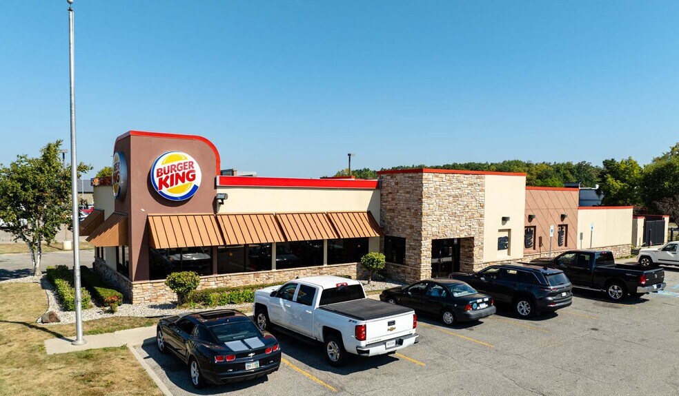 Primary Photo Of 1804 N Wayne St, Angola Fast Food For Sale