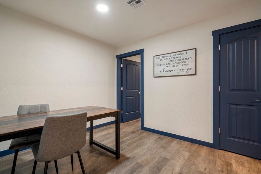 More Photos Of 1823 W 51st St, Tulsa Freestanding For Sale