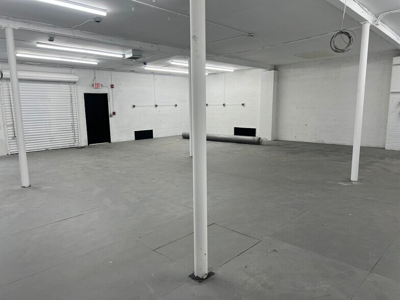 More Photos Of 711 Broadway, Westwood Warehouse For Lease