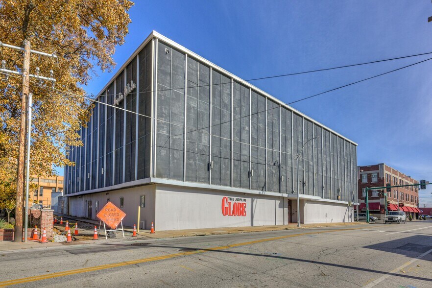 More Photos Of 117 E 4th St, Joplin Office For Sale