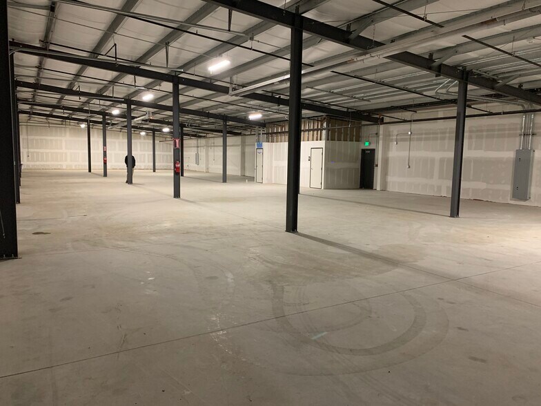 More Photos Of 6101 Washington St, Denver Warehouse For Sale