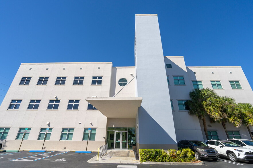 Primary Photo Of 18300 NW 62nd Ave, Hialeah Medical For Lease