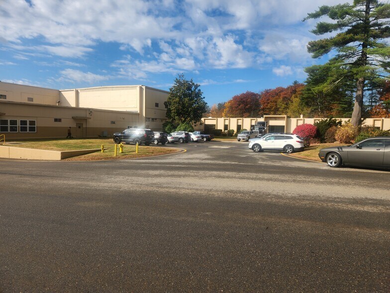 More Photos Of 686 Patriots Rd, Templeton Industrial For Sale