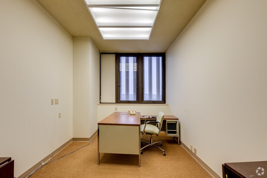 Photo of 14th Floor Ste 60-1455