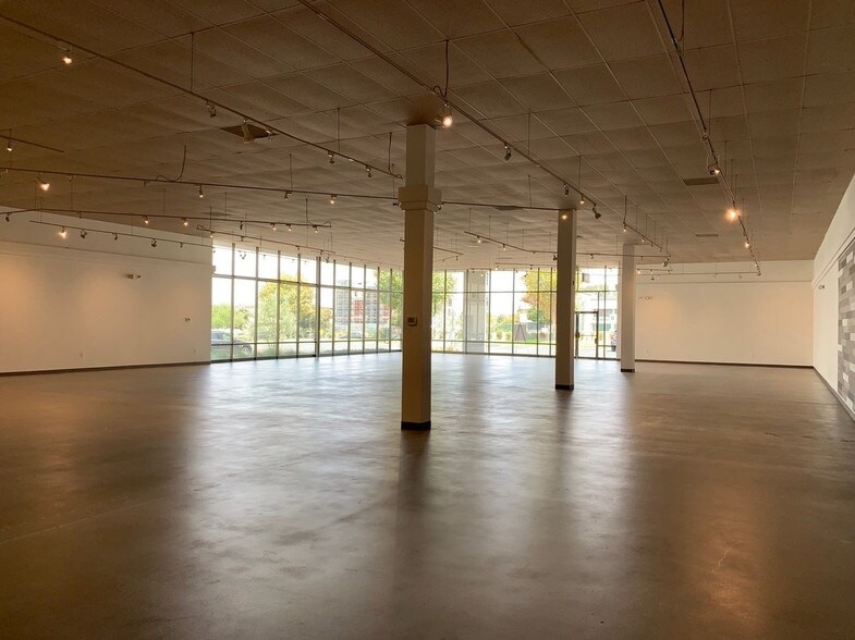 More Photos Of 23461 Ridge Route Dr, Laguna Hills Unknown For Lease