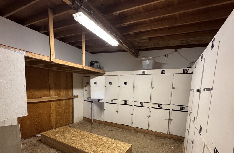 More Photos Of 137 S Lincoln Ave, Loveland Storefront For Sale