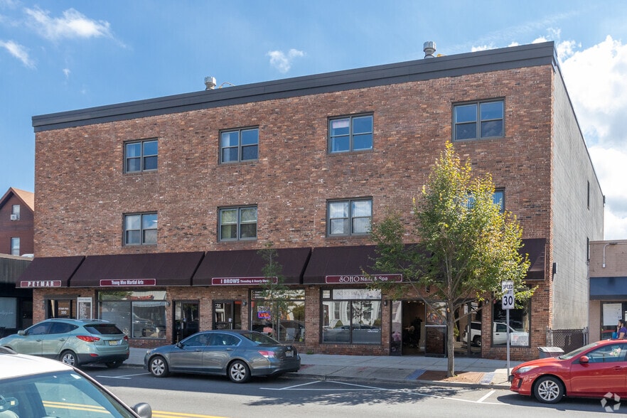 More Photos Of 320 Raritan Ave, Highland Park Medical For Lease