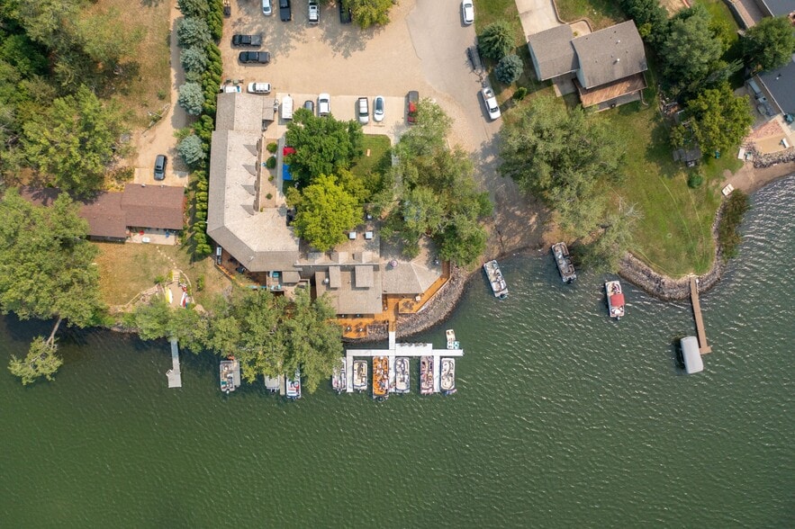 More Photos Of 12800 South Shore Dr, Aberdeen Hotel For Sale