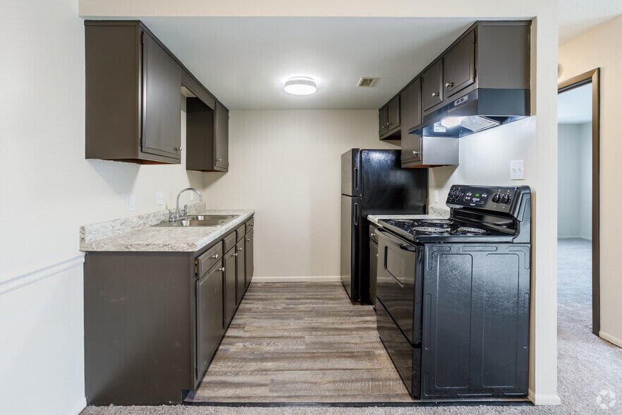 More Photos Of 2822-2846 Eldora Dr, Toledo Apartments For Sale