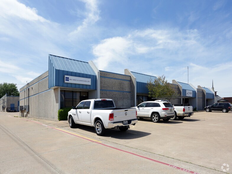 More Photos Of 2001 Skyline Dr, Sherman Light Distribution For Lease