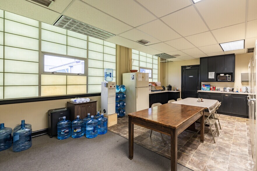 More Photos Of 900 Jefferson Ave, Newport News Manufacturing For Lease